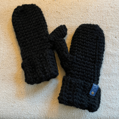 mollys crocheted mittens