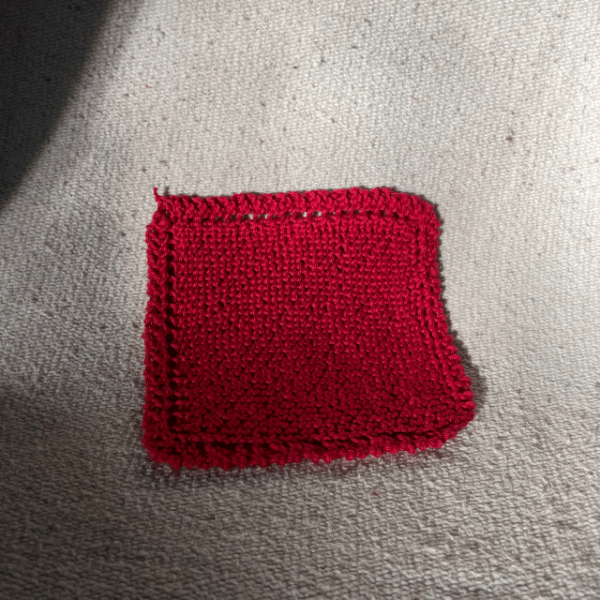 red mommoms knit dishcloth